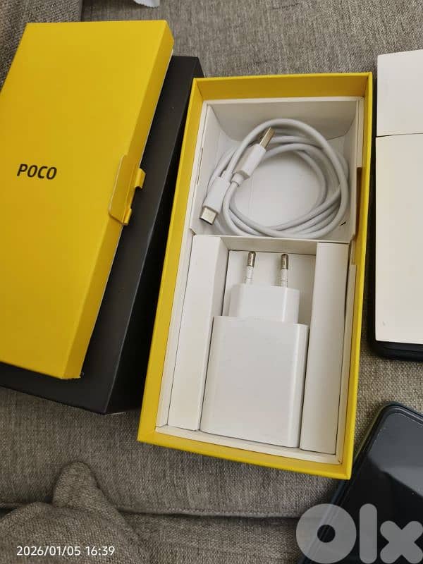 xiaomi redmi poco F3 256/8+8 ram 5