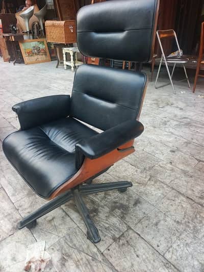 كرسي مكتب تصميم مميز ايطالي انتيك رائع جدا