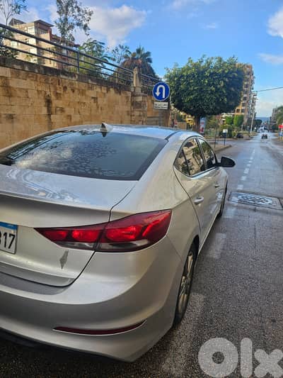 Hyundai Elantra 2017