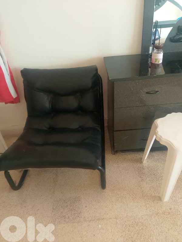 كرسي جلد مرتب 1