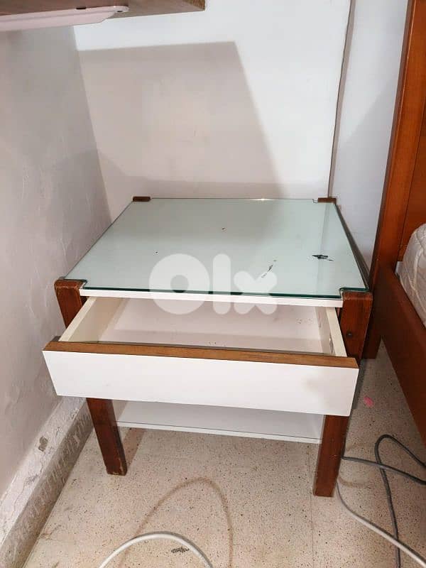 تختين سليب كونفورت مع فرش كومندين مكتبه 1