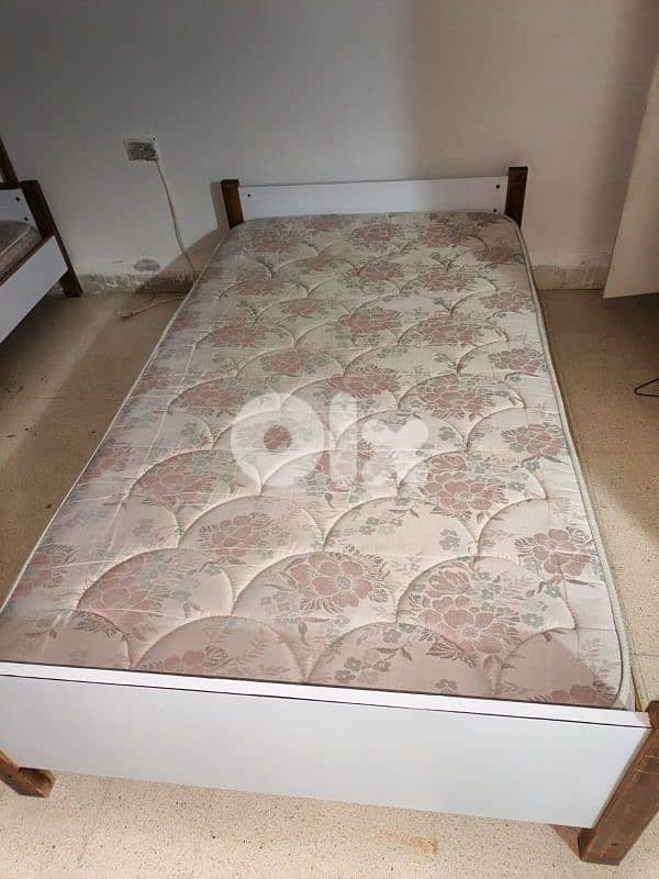 تختين سليب كونفورت مع فرش كومندين مكتبه 3