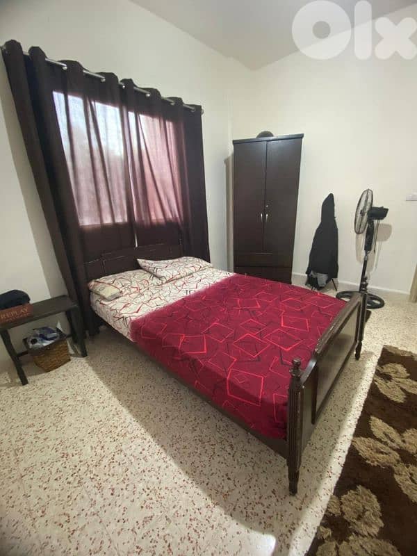 غرفة نوم مفرد 100$ 1