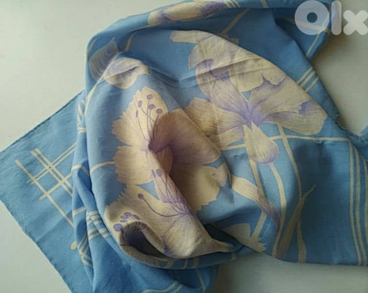 Vintage Gim Renoir blue scarf - Not Negotiable 2
