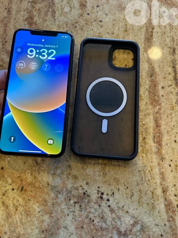 Apple iPhone 11 Pro Max 256 GB , excellent brand-new condition 3