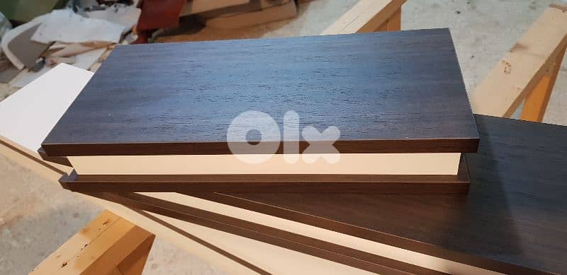 رفوف للديكور جوزي غامق و ابيض 2