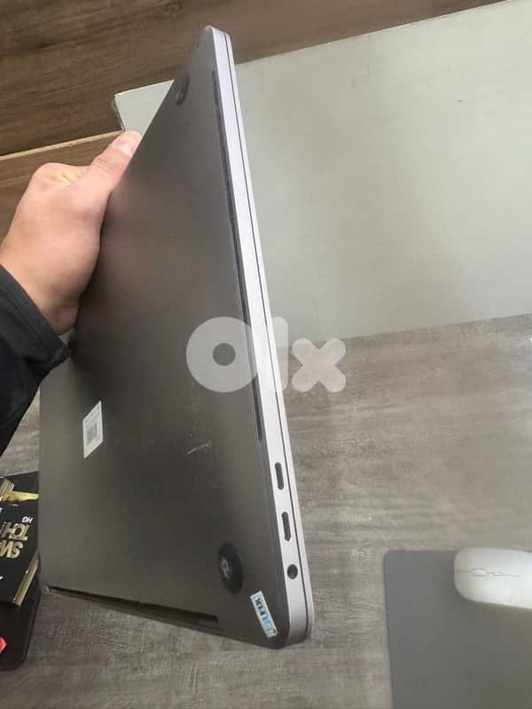 macbook 2019 16” i9 8GB graphics 1TB 1