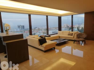 Luxurious Full Floor Apartment in Spearsشقة طابقية فاخرة في موقع متميز