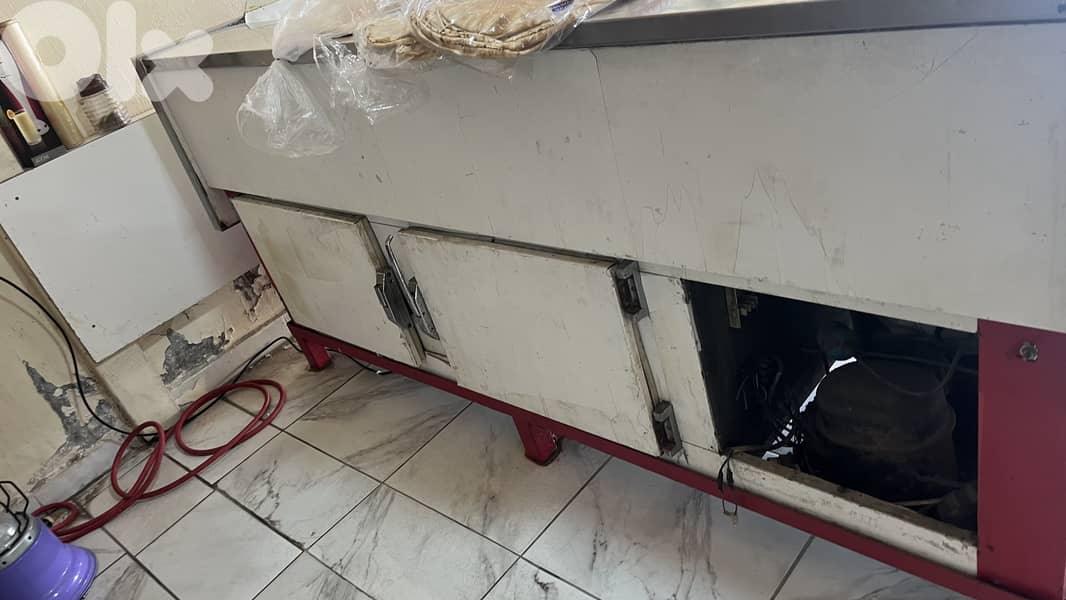 ادوات مطعم 3