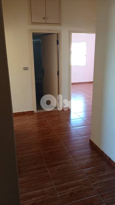 Apartment For Rent In Amchit - شقة للإيجار في عمشيت