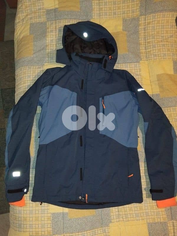 Skiing costume with helmet age 14-16 size M 1