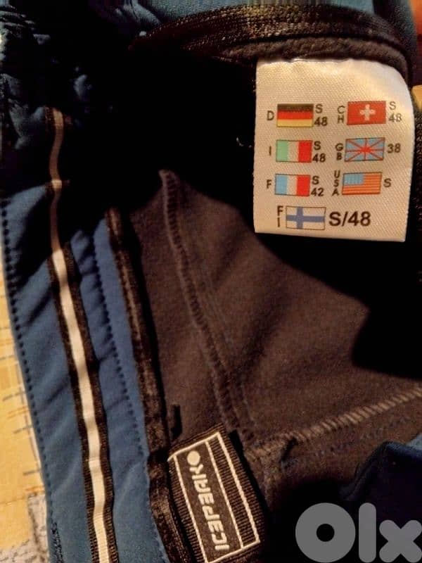 Skiing costume with helmet age 14-16 size M 3