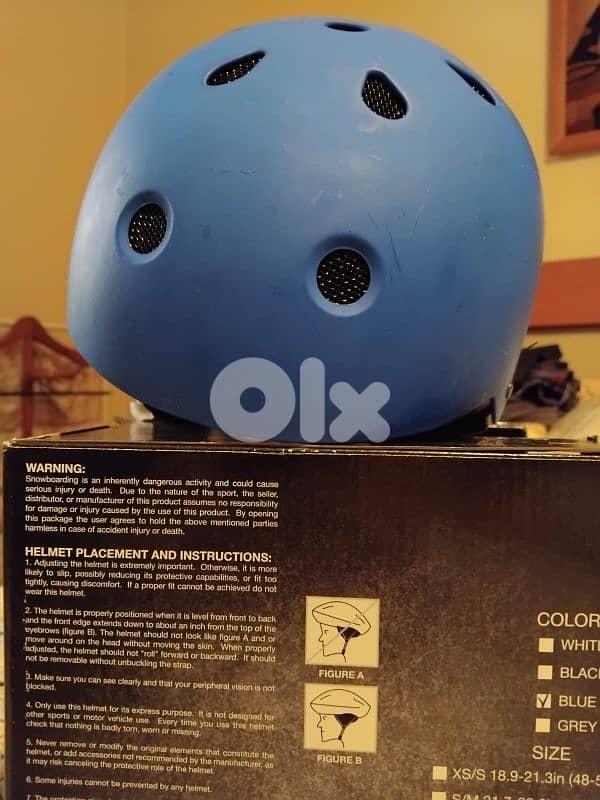 Skiing costume with helmet age 14-16 size M 8