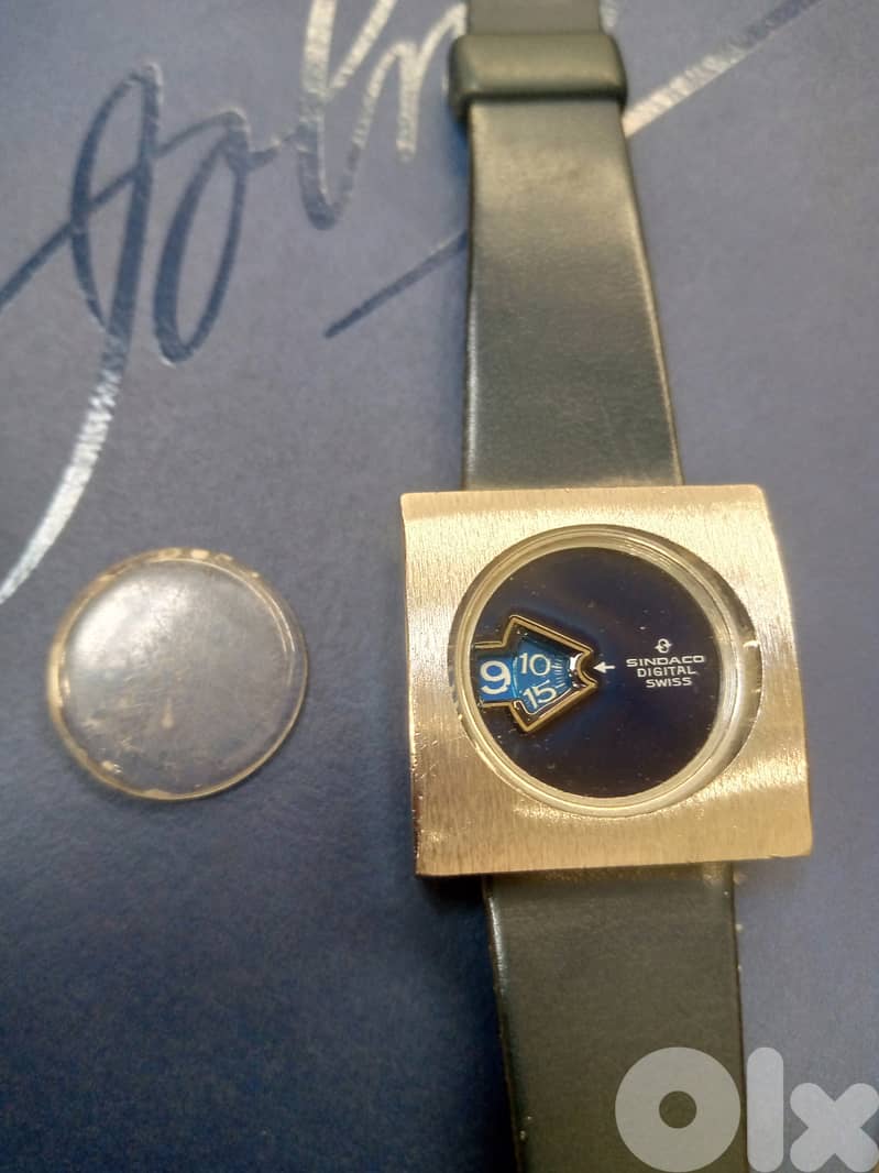 vintage Sindaco Digital Swiss jump hour watch from the 1970s. need fix 1
