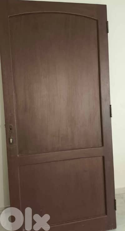 باب مدخل خشبي بلا صندوق  60$ (207" 95)