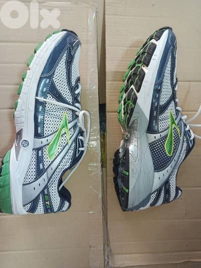 Brooks shoes size 48.5