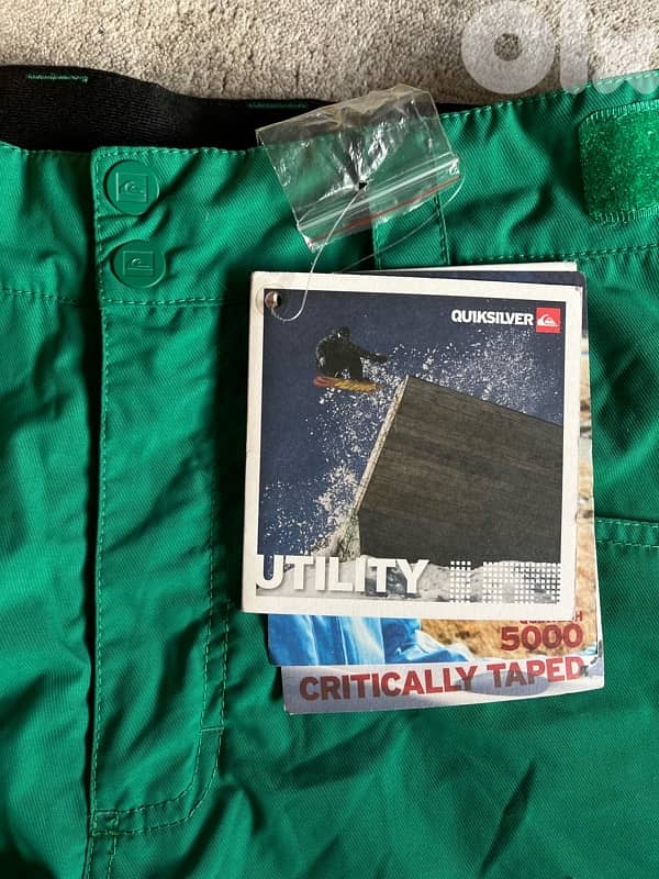 QUIKSILVER ski pant original in tag 9