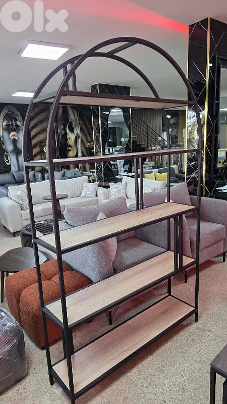 Vitrine فيترين حديد مع رفوف 3