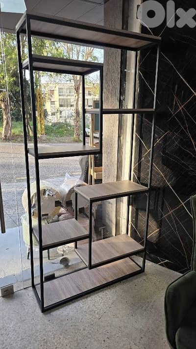 فيترين حديد Vitrine