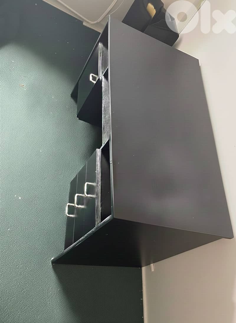 بيع أثاث مكتب (طربلس) 2