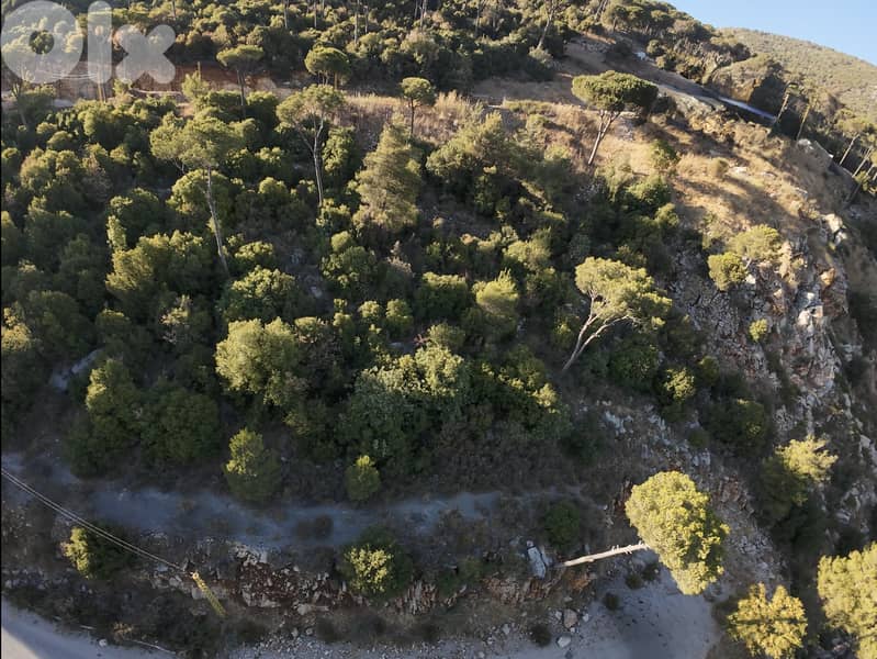 Villa Land in Baabdat - أرض فيلا هادئة في بعبدات 1