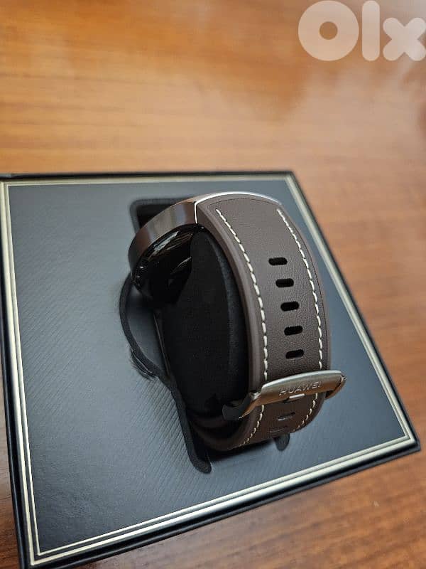 Huawei Watch 5 46mm Brown Titanium - HarmonyOS + Stainless Steel Strap 1