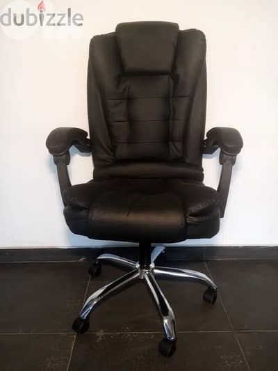 كرسي مكتب بسعر 120$ متوفر باللون الأسود