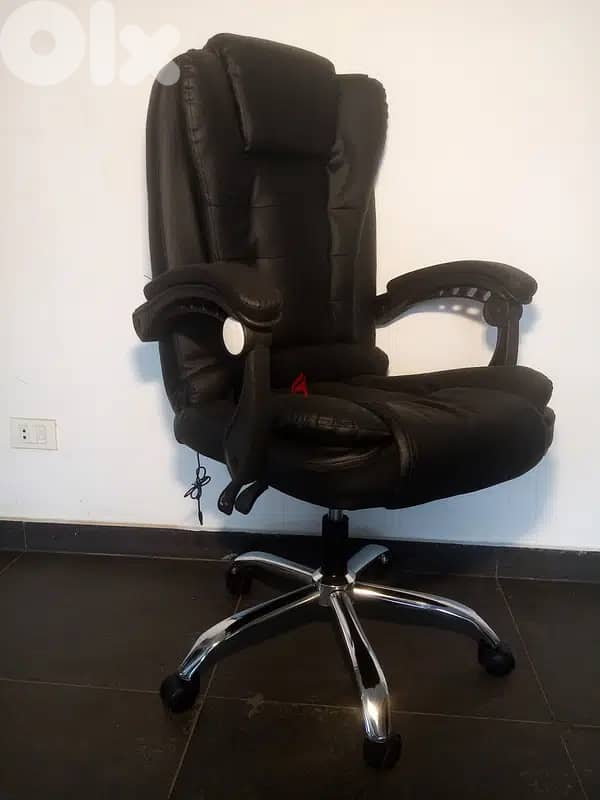 كرسي مكتب بسعر 120$ متوفر باللون الأسود 1