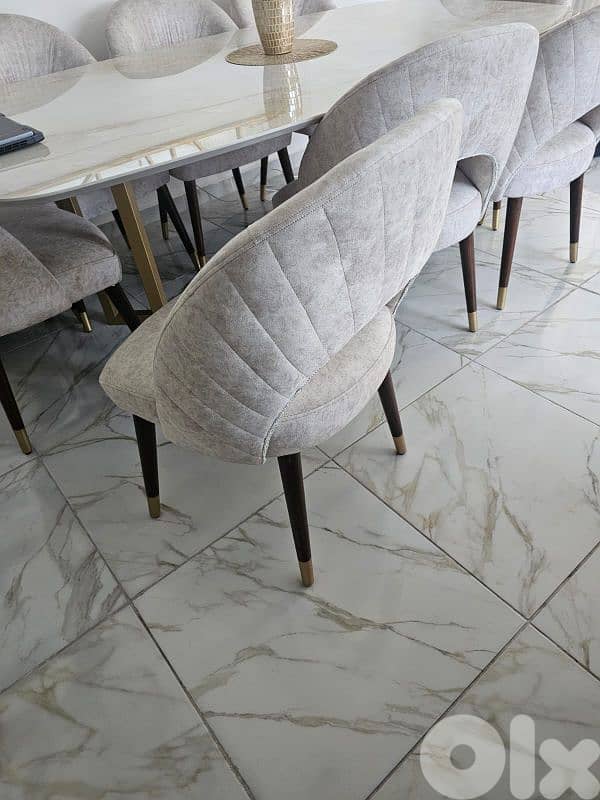 living room for sale. 2