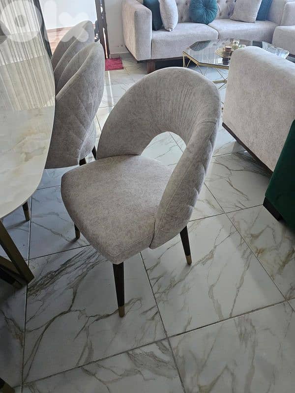 living room for sale. 5