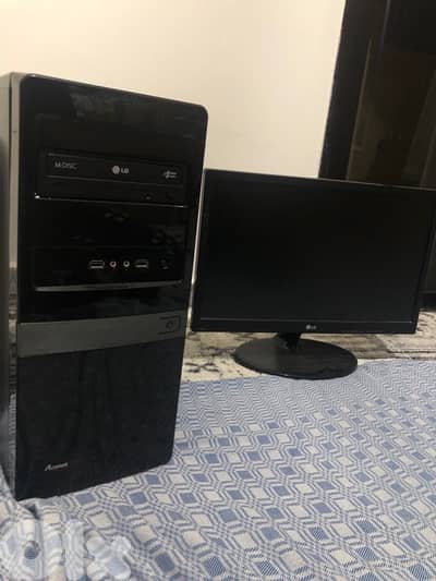 computer for sale with all its stuff (half used)