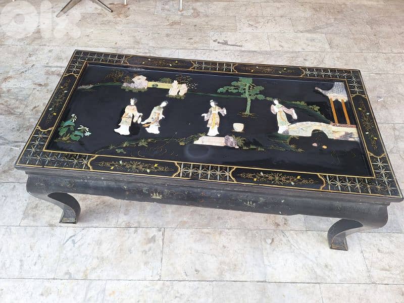 طاولة صالون مميزة صيني انتيك قديم مرصعة احجار كريمة 1