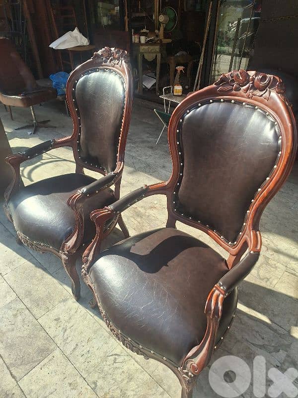 كنب فوتوي عدد٢ ايطالي جلد مميز رائع جدا 4