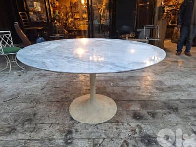 Vintage Tulip Dining Table with Carrara Marble Top by ,knoll
