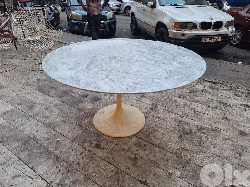 Vintage Tulip Dining Table with Carrara Marble Top by ,knoll 4