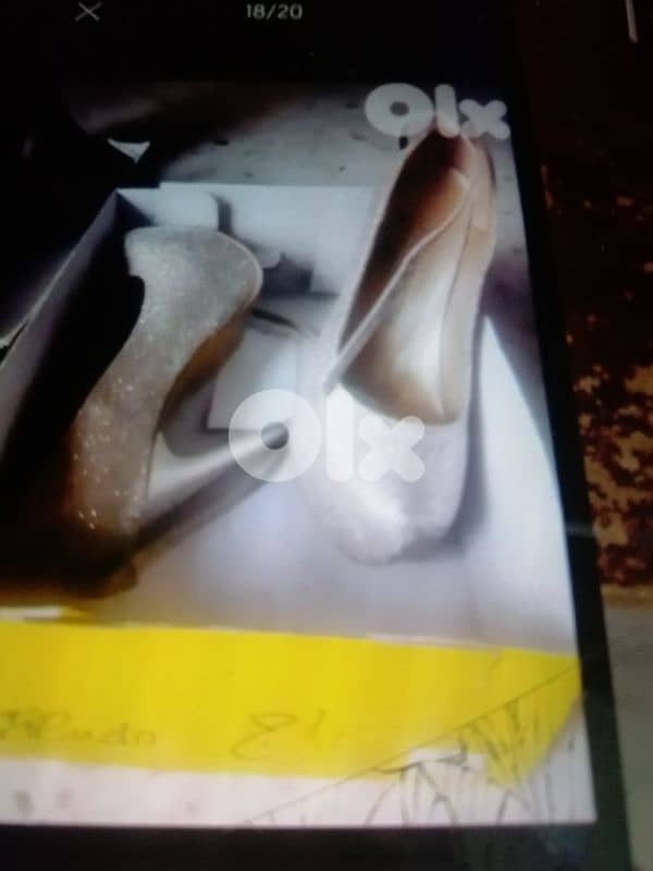 تياب واحذية شروة اكثر من ٨٠ قطعة تقريبا 17