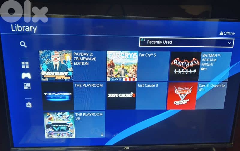 PS4 in good condition with 2 controllers and 8 Games for sale. 1