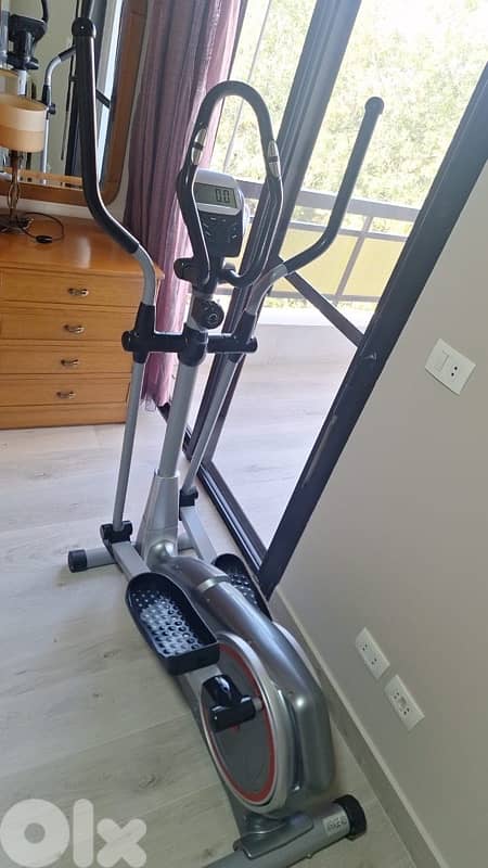 barely used elliptical 1