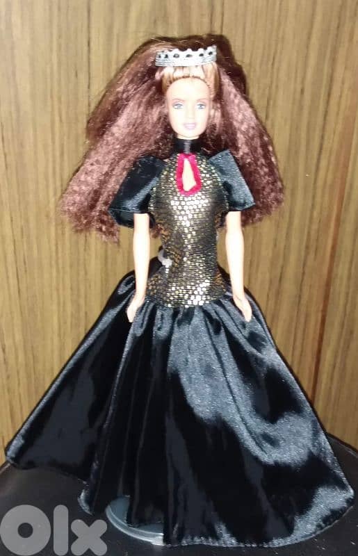 VERY VELVET TERESA Mattel 98 great doll in a similar dress+crown+shoes 1