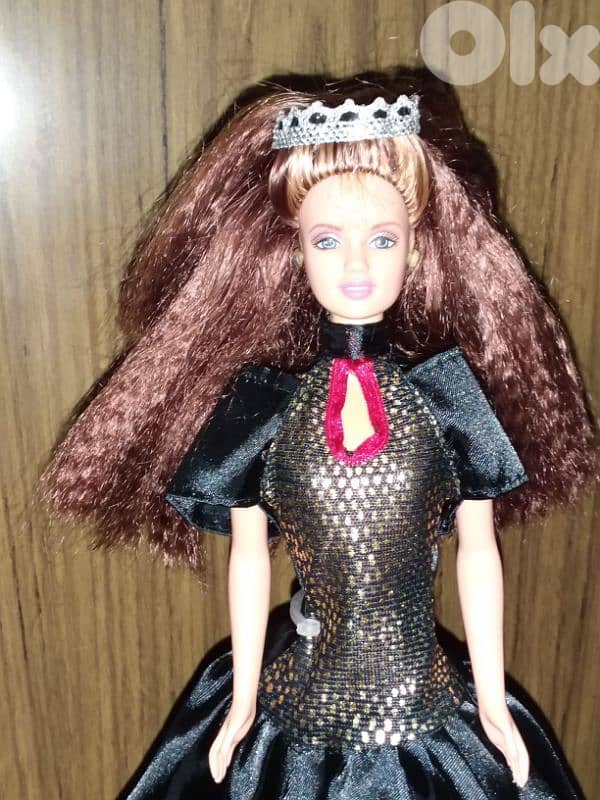 VERY VELVET TERESA Mattel 98 great doll in a similar dress+crown+shoes 4