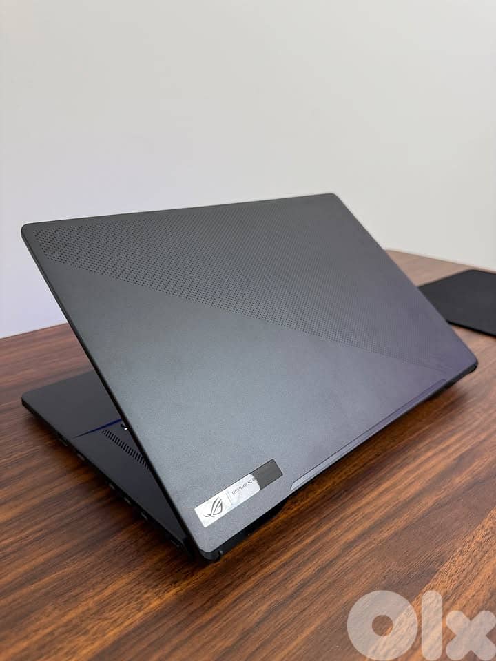 ASUS ROG Zephyrus M16 - Gaming Laptop (Like new) 1