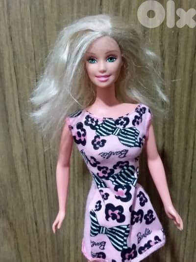 Barbie Vintage Mattel barely used still good dressed doll+shoes=26$