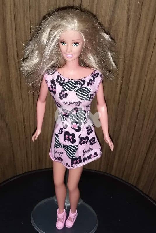 Barbie Vintage Mattel barely used still good dressed doll+shoes=26$ 1
