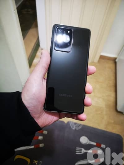 Samsung Galaxy S20 Ultra 5G ( 24Gb Ram and 256 GB Memory) New