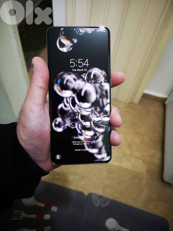 Samsung Galaxy S20 Ultra 5G ( 24Gb Ram and 256 GB Memory) New 4