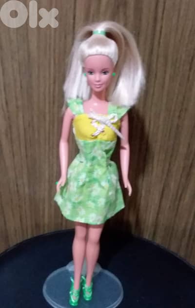 PRETTY IN PLAID Barbie Bend legs Mattel 1998 similar dress+shoes