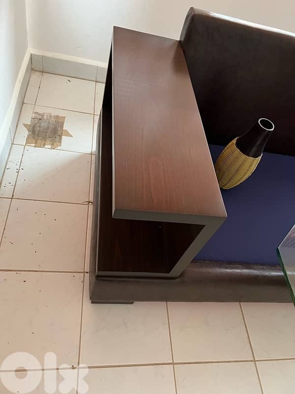 l-shape sofa WITH CUSHIONS and coffee table 7