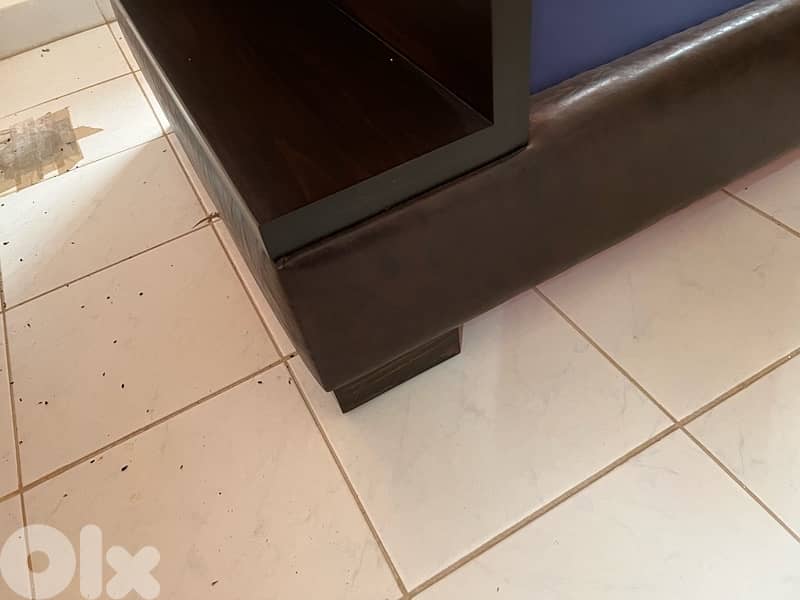 l-shape sofa WITH CUSHIONS and coffee table 8