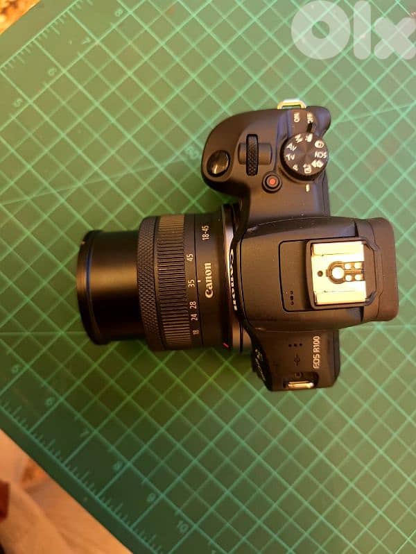 Canon EOS R100 Mirrorless Camera with 18-45mm Lens + 2 Batteries 4
