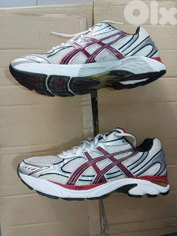 Asics shoes size 48 2